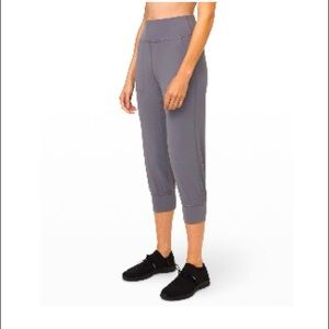 Lululemon - Align High Rise Jogger Crop